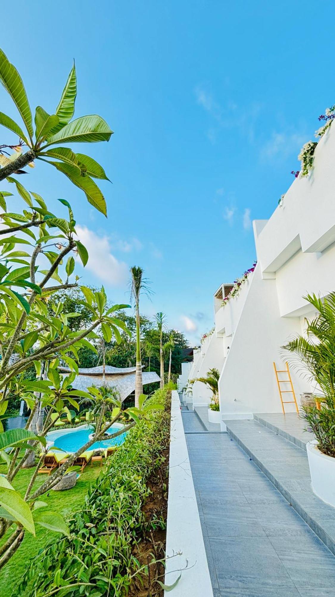 Mantra Wellness Center Hotel Uluwatu  Exterior photo