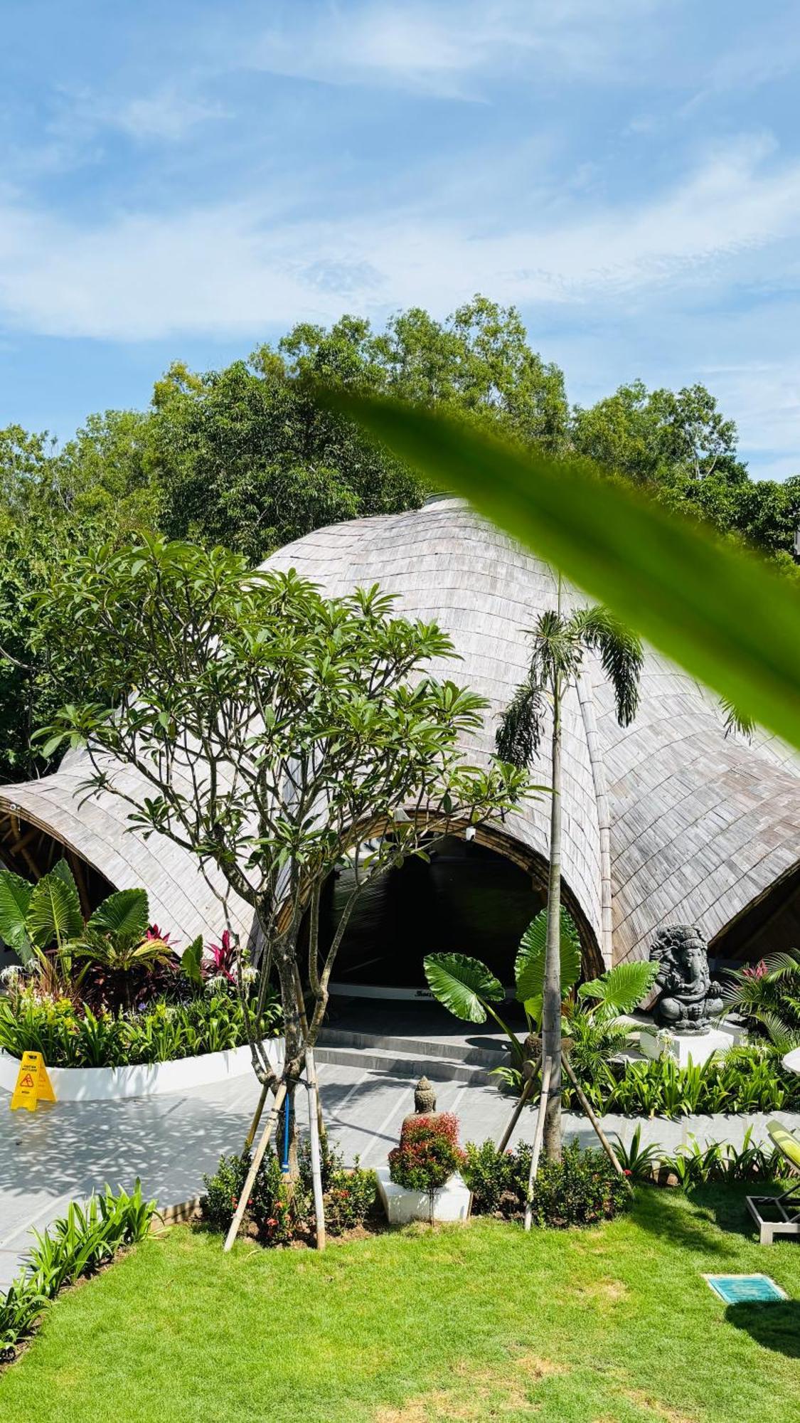 Mantra Wellness Center Hotel Uluwatu  Exterior photo
